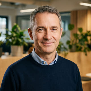 James Mitchell, als Chief Executive Officer bei Klar Fristbürgnis gelistet, auf einem Profilbild